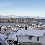 Bridge & Cathedral View L By Fjellheisen * טרומסה