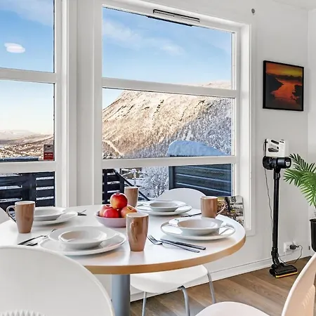 Bridge & Cathedral View L By Fjellheisen Apartman