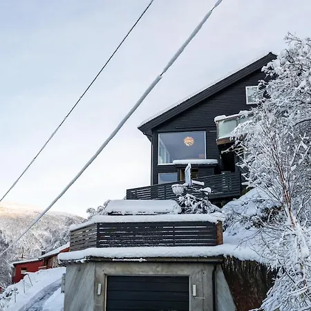 Apartman Bridge & Cathedral View L By Fjellheisen