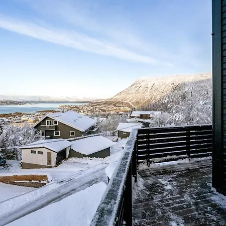 Bridge & Cathedral View L By Fjellheisen