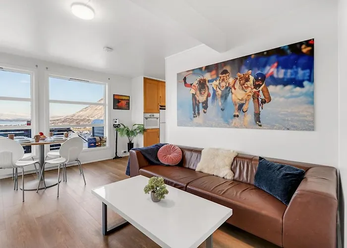 Bridge & Cathedral View L By Fjellheisen דירה טרומסה