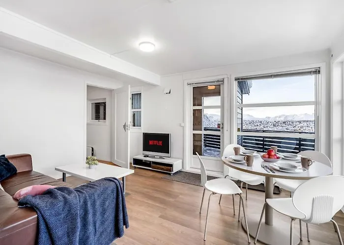 Bridge & Cathedral View L By Fjellheisen *