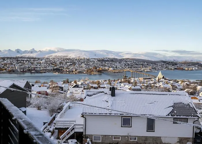 Bridge & Cathedral View L By Fjellheisen * טרומסה
